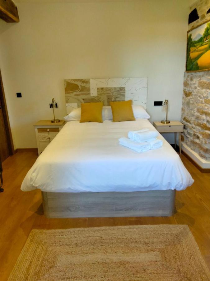 Casa Bagaro Bed and Breakfast Serantes  Exteriör bild
